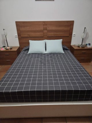 Cama ikea 140x200