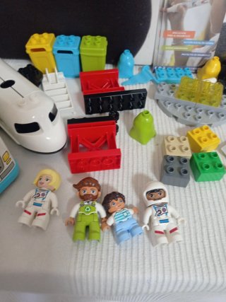 Lego Duplo: Avión, Camión y Figuras