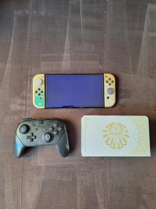 Nintendo Switch OLED Edición Zelda + mando + funda