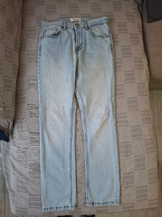 Vaqueros Pull&Bear azul claro Talla 40