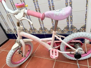 Bicicleta infantil Hello Kitty rosa