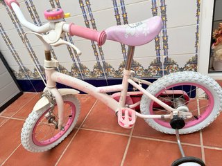 Bicicleta infantil Hello Kitty rosa