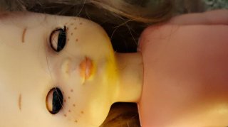 Muñeca Lesly Famosa Perfecta , brazo duro