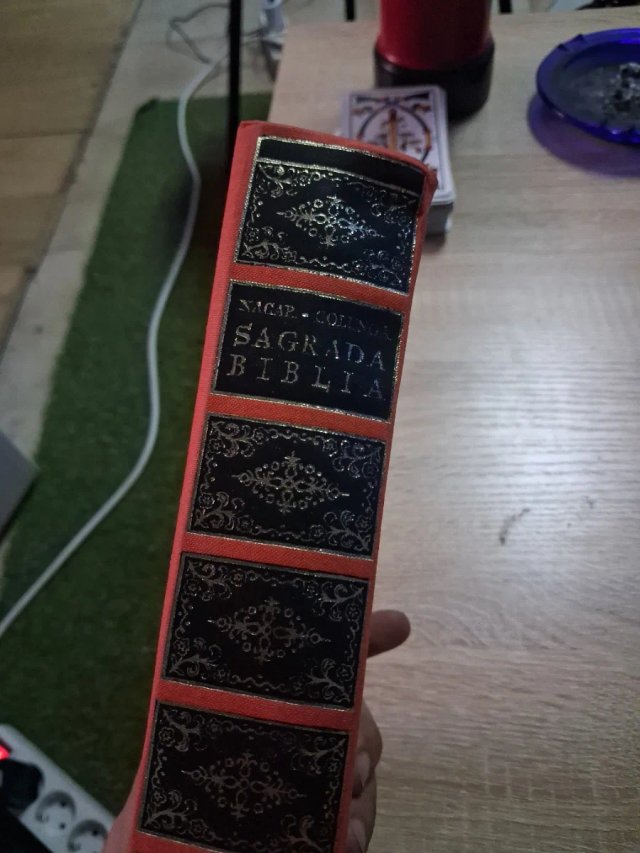 Sagrada biblia
