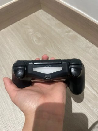 PS4 (PlayStation 4) + 2 Juegos