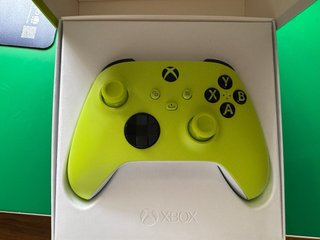 Mando Xbox X|S Electric Volt