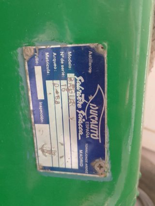 Casco de barco verde