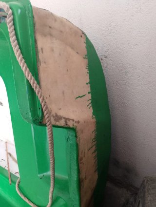 Casco de barco verde