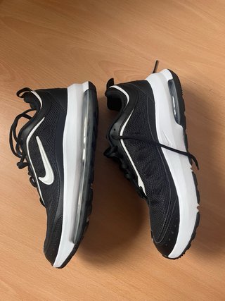 Tênis Nike Air Max Preto e Branco