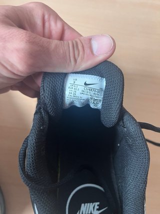 Tênis Nike Air Max Preto e Branco