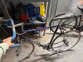 Bicicleta de carretera CONTINENTAL