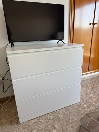 Cómoda blanca Ikea