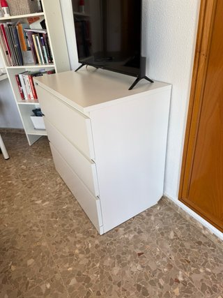 Cómoda blanca Ikea