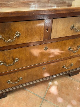 Tocador antiguo de madera y cristal