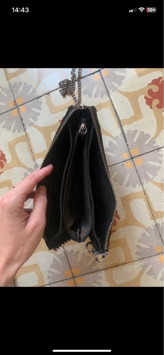Bolso bandolera Zara negro tachuelas