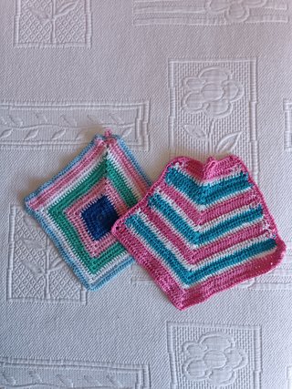 2 Tappeti all'uncinetto
