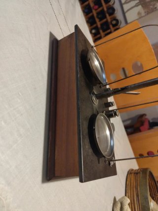 Balanza antigua de precisión