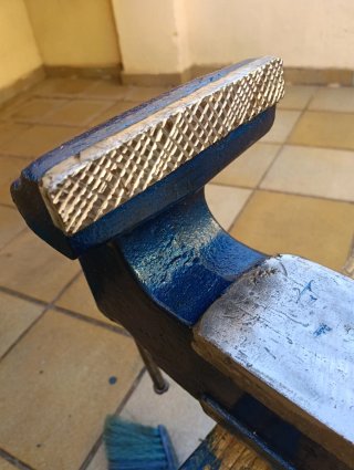 Tornillo de banco  130