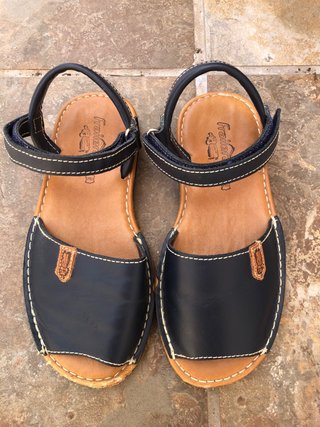Sandali per bambini in pelle Fraileras neri e marroni