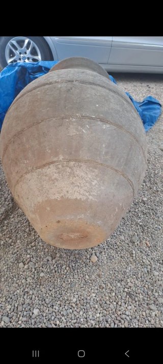 Tinaja de barro antigua