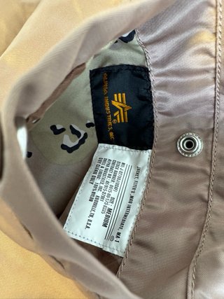 Chaqueta Bomber Alpha Industries edición exclusiva