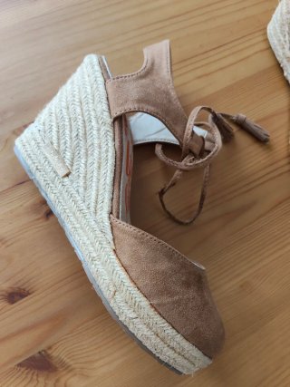 Cuñas esparto mujer beige y marrón
