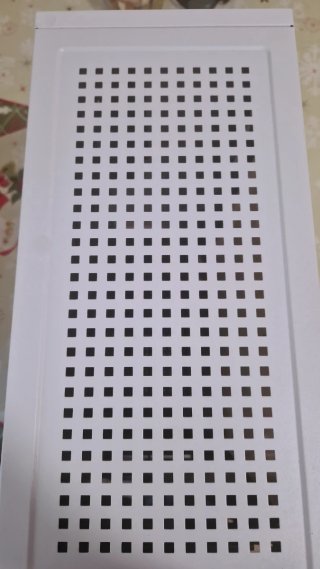 Caja de PC gamer VACÍA.