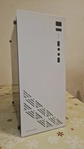 Caja de PC gamer VACÍA.