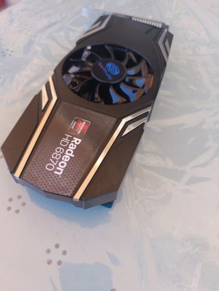 Tarjeta Gráfica Sapphire Radeon HD 6870