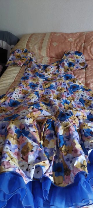 Traje Flamenca T 44 Aires de feria Sin Estrenar
