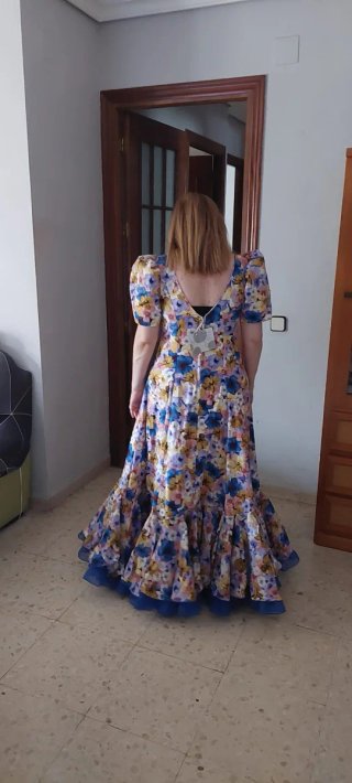 Traje Flamenca T 44 Aires de feria Sin Estrenar