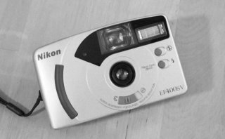 Nikon EF400SV Cámara Compacta 35mm
