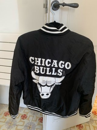 Chaqueta Chicago Bulls Negra y Blanca