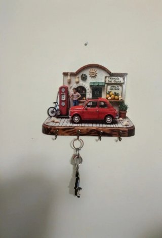 Portachiavi da parete con auto Fiat 500