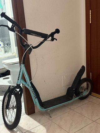 Patinete infantil con freno