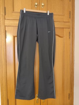 Chaqueta Nike vintage original y pantalón
