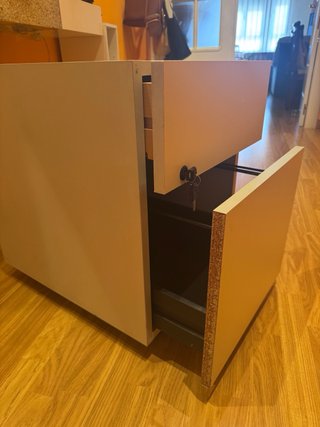 Cajonera de oficina con llave