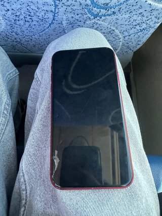 iPhone (PRODUCT)RED