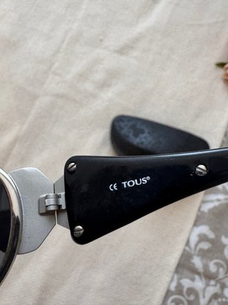 Gafas de Sol Tous Mujer Negras Estilo Rockero
