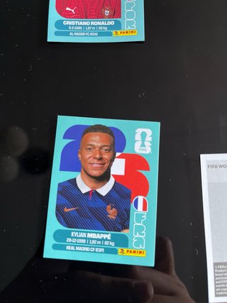 3 Cromos Panini Mundial Cristiano, Mbappé, Viniciu