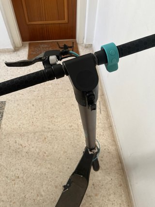 Patinete Eléctrico Gris y Negro