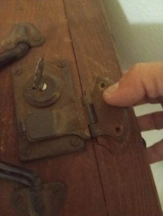 Maleta antigua de madera