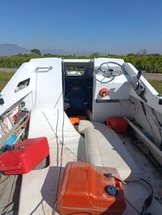 Barco CARMEN II con remolque y motor