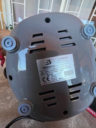 Exprimidor Eléctrico Eisenbach 0,7L 25W