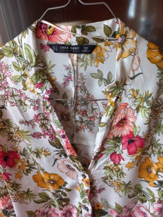 Blusa Zara manga corta floral