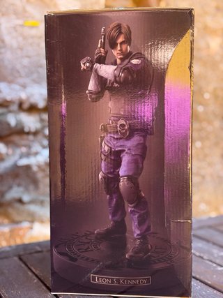 Figura Leon S. Kennedy RE2