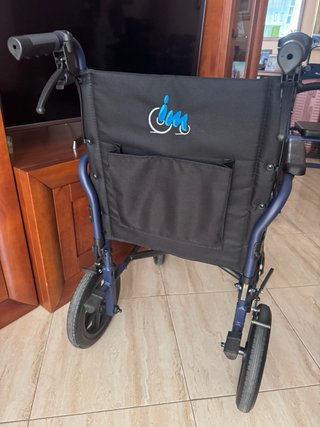 Silla de ruedas nueva impecable