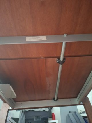 Mesa de comedor de madera