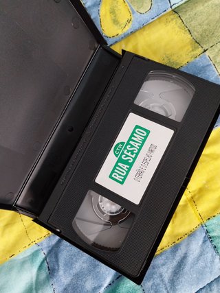 VHS Rua Sésamo - O Ferrão e o Espelho Partido
