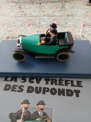 Coche Tintín 1/24 La 5 CV Trèfle Duponts